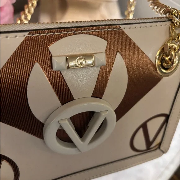 EUC Valentino White and Brown Shoulder Bag with Gold Chain - Picture 4 of 10